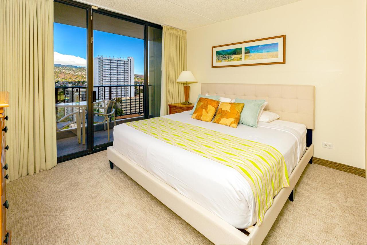 Mountain Views & Steps To Beach - Free Parking! Honolulu Exterior photo