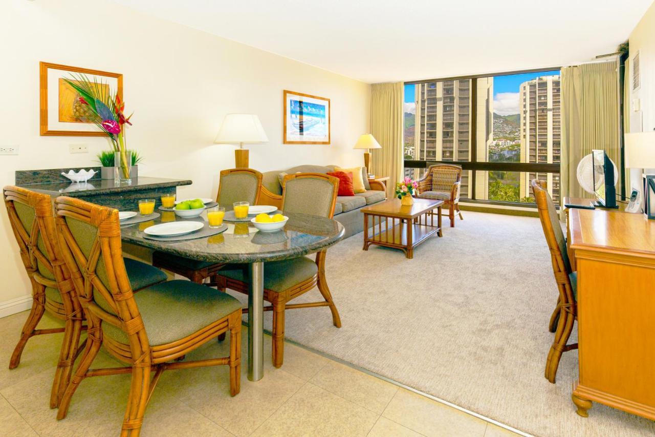 Mountain Views & Steps To Beach - Free Parking! Honolulu Exterior photo