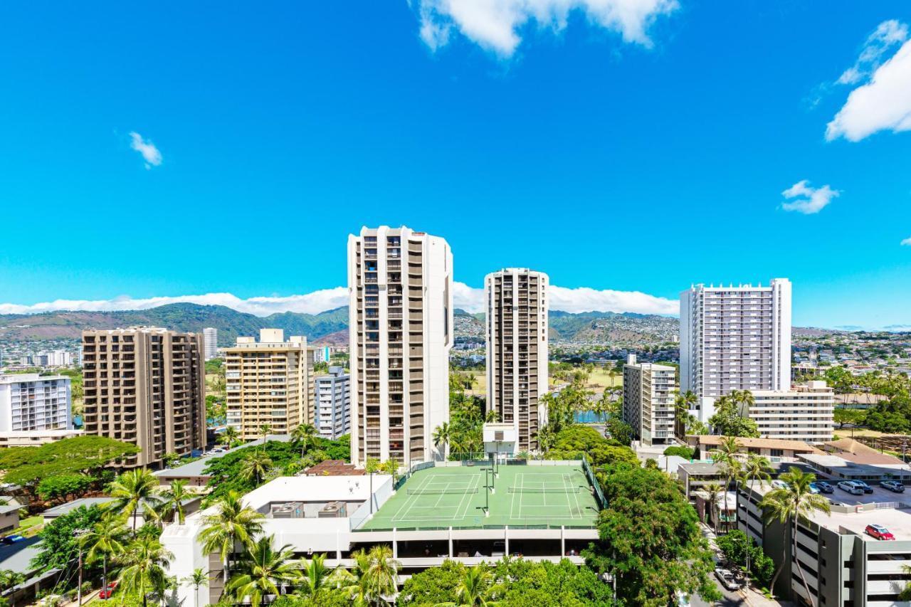 Mountain Views & Steps To Beach - Free Parking! Honolulu Exterior photo